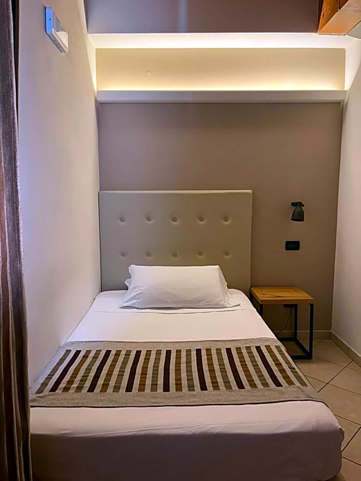 Hotel Mantegna Stazione, MantegnaHotels