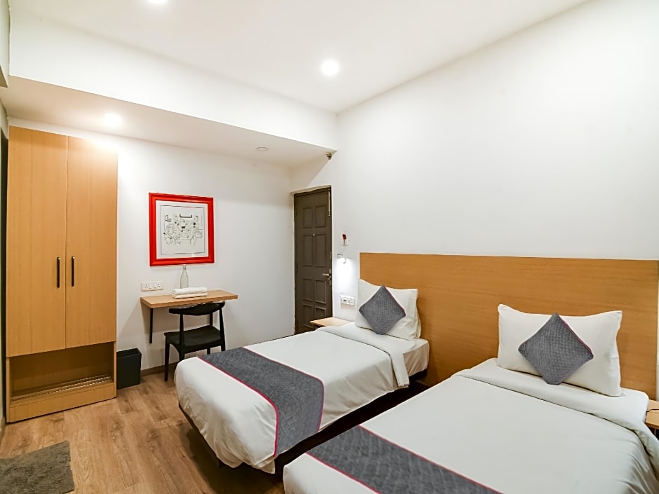 Collection O Sayeeda International