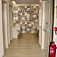 Topcity Hostel & Suites