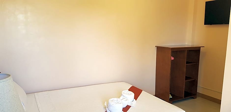 Queenslander Hotel and Restaurant