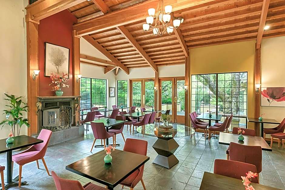 Sonoma Coast Villa and Spa