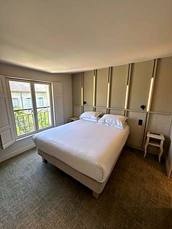 Deluxe Double Room with Castle View