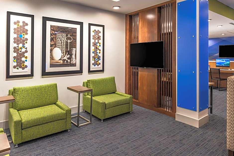 Holiday Inn Express & Suites Tampa North - Wesley Chapel By IHG