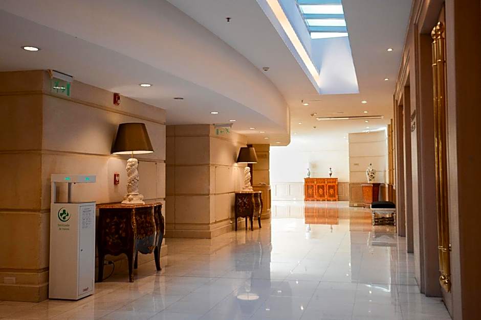 DiplomaticHotel