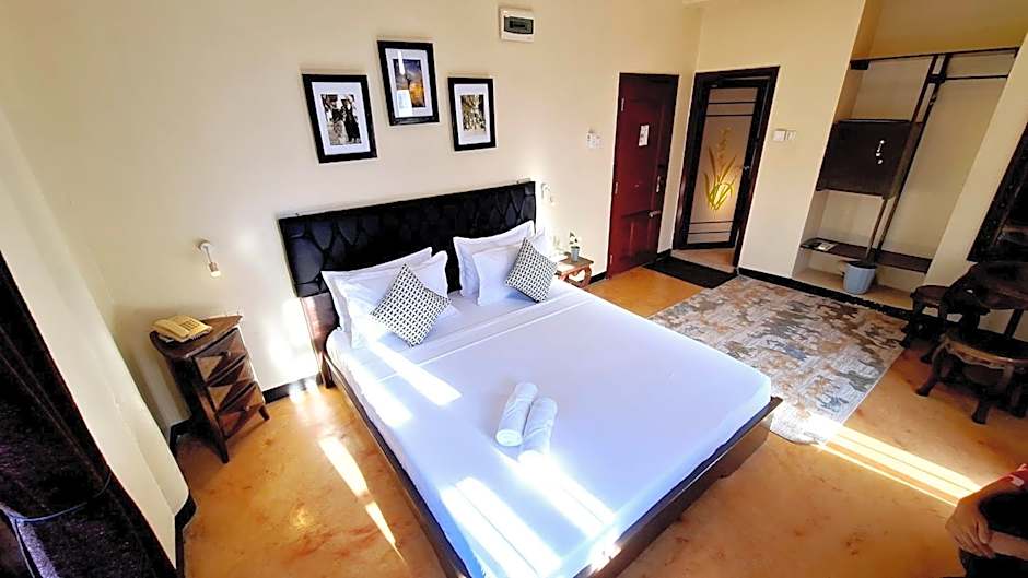 Rumaisa Hotel