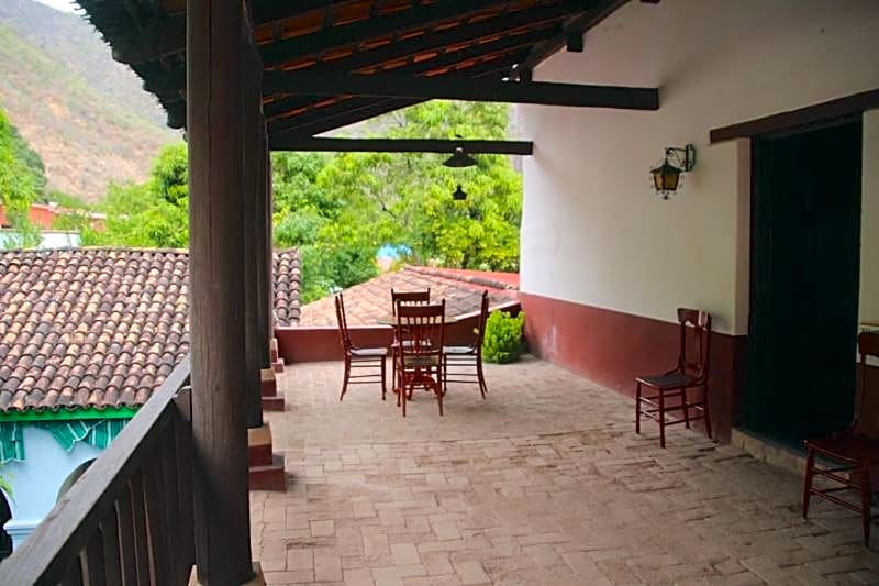 Copper Canyon Riverside Lodge