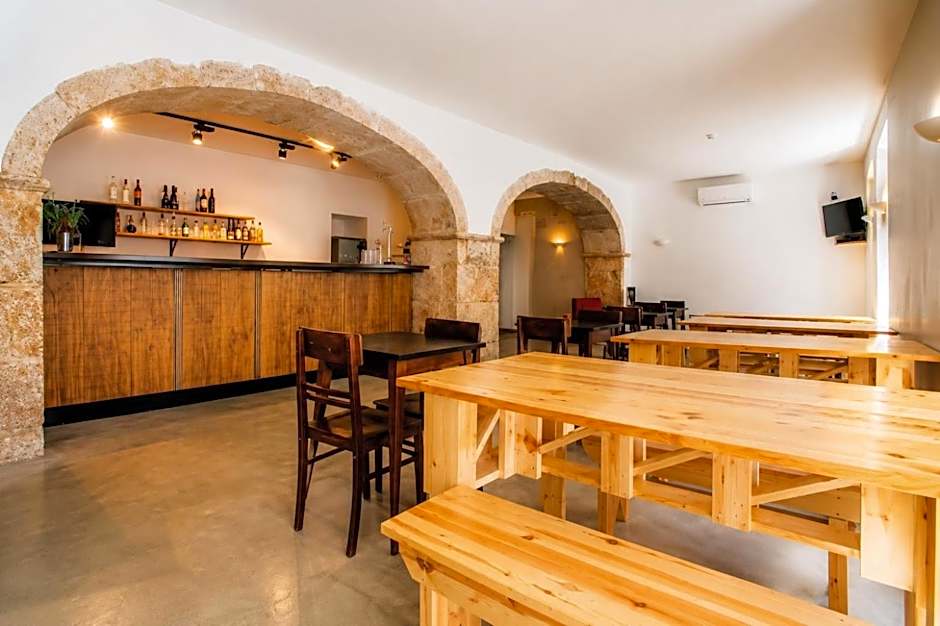 INT Lisbon Suites