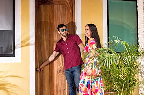 King Suite with Pool View