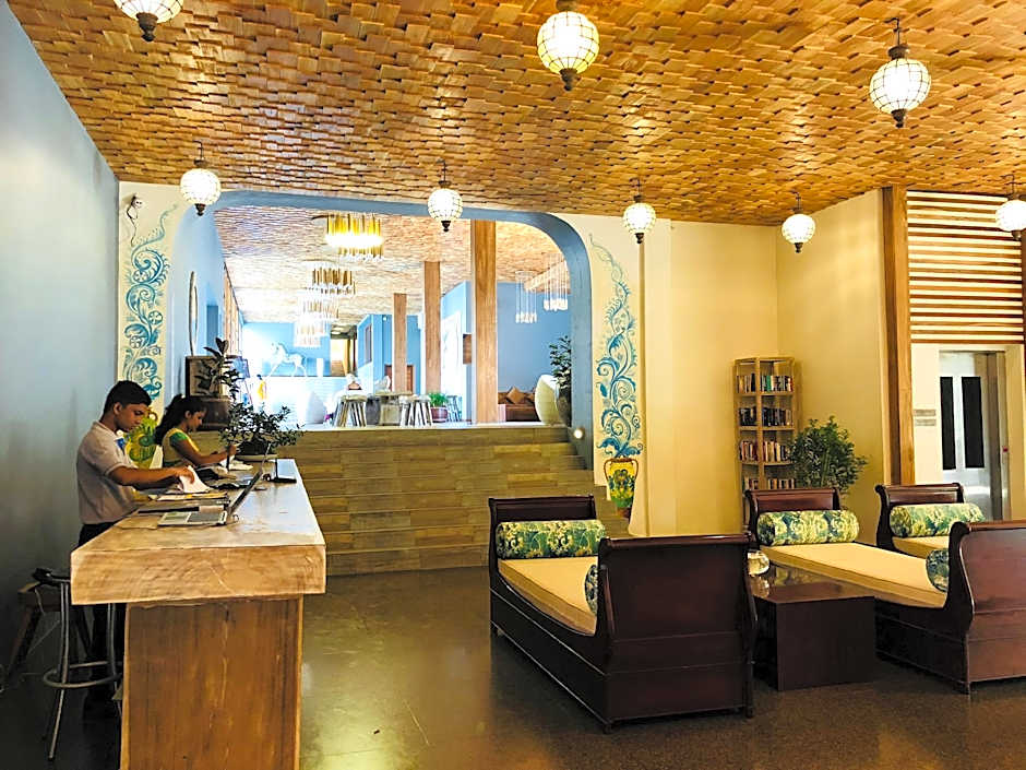 Thaproban Pavilion Waves Unawatuna