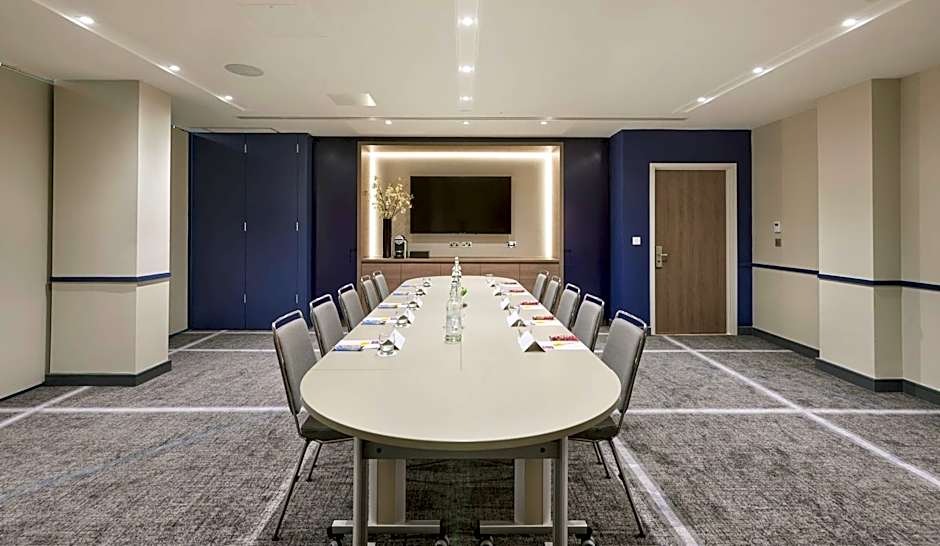 Hyatt Place London Heathrow Airport