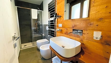 STUDIO Apartment sleeps 2-3