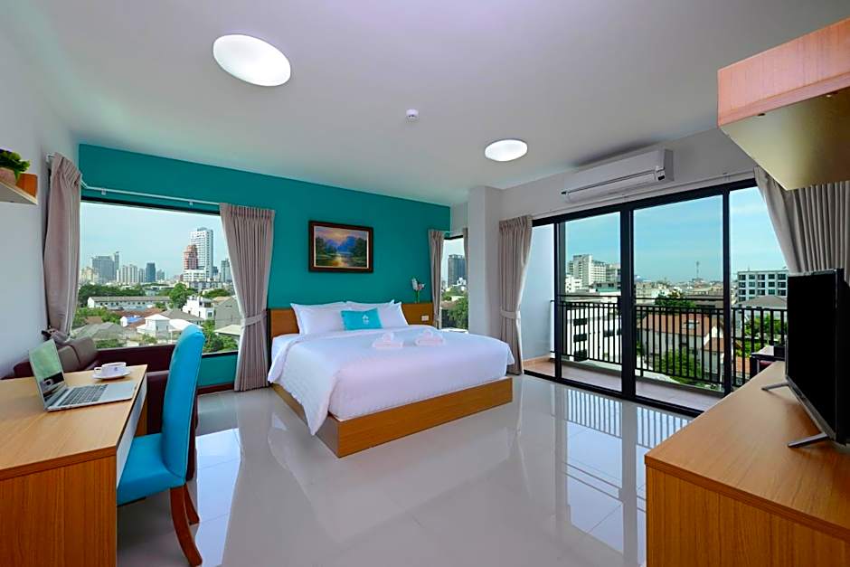 SiRi Ratchada Bangkok