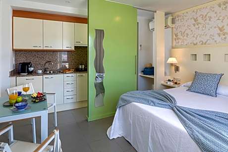 Standard Double Room with Kitchen