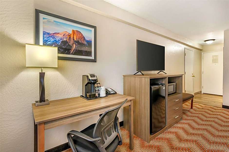 Best Western Plus Sonora Oaks Hotel & Conference Center