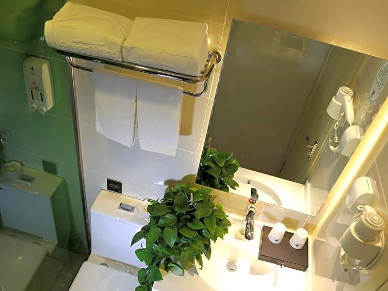 GreenTree Inn Dalian Dalian North Railway Station Express Hotel
