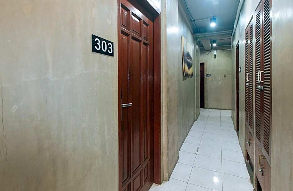 Rcee Place by RedDoorz