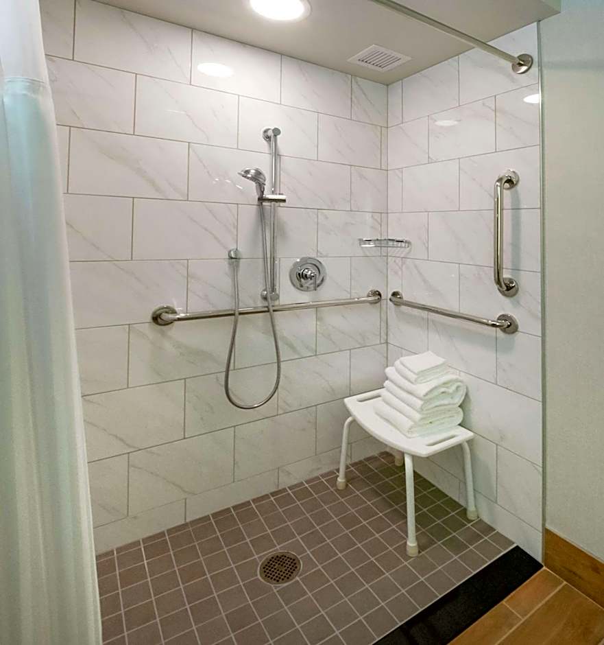 DoubleTree By Hilton Jamestown, NY