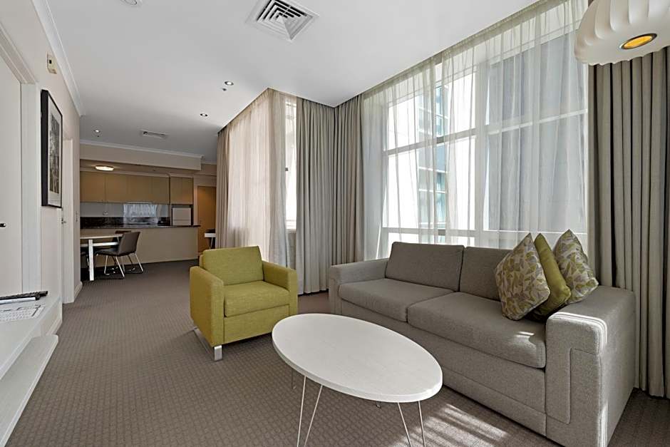 Clarion Suites Gateway