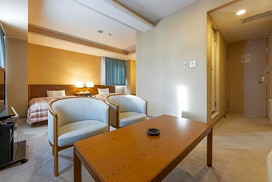 Tendo Central Hotel