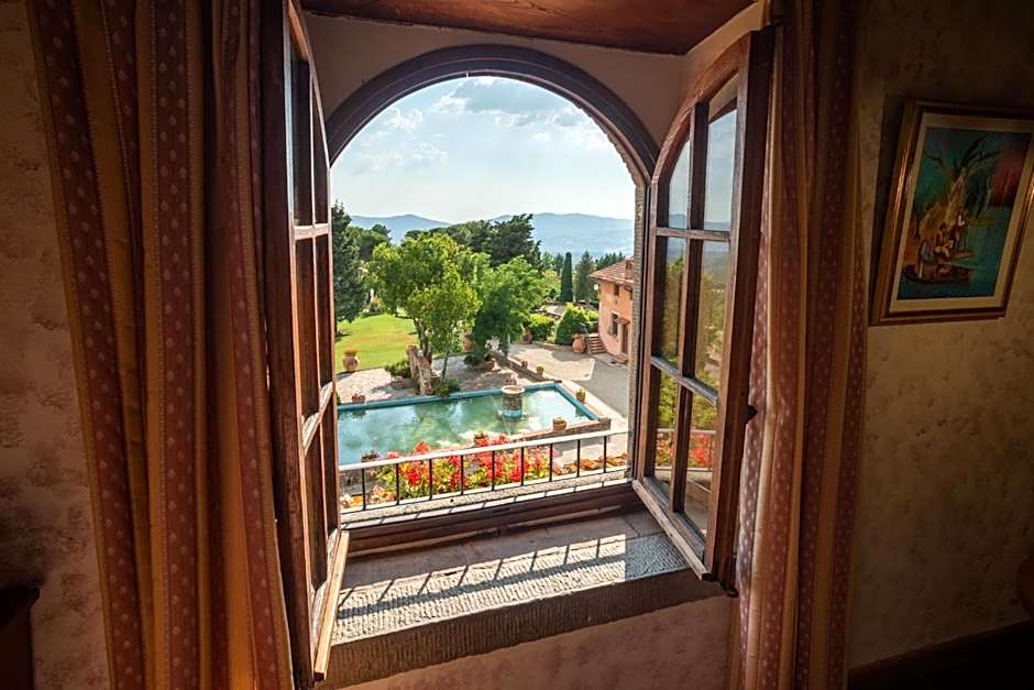 La Piazza di San Donato