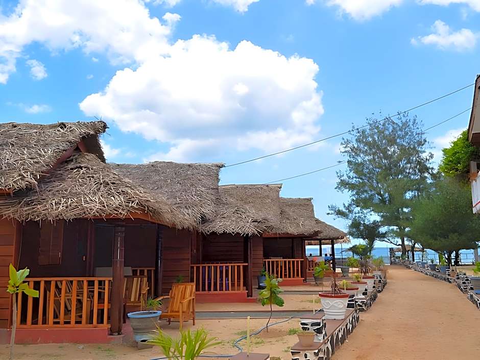 Silver Beach Hotel – Trincomalee, GA