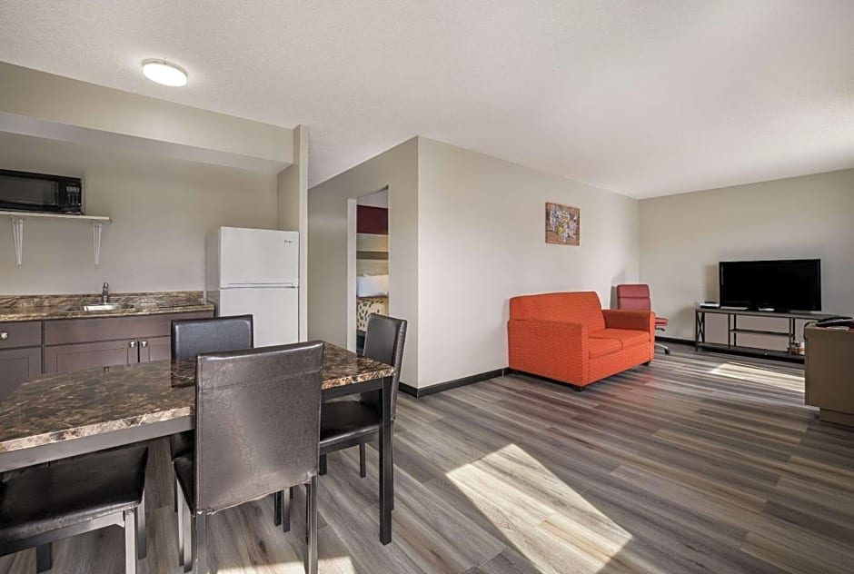 Econo Lodge Inn & Suites Canandaigua