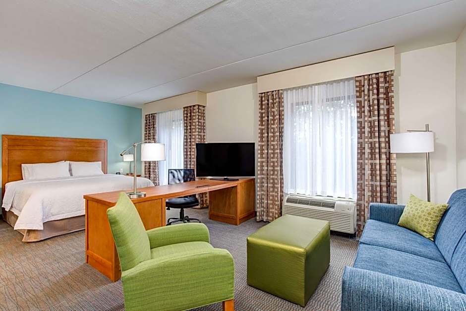 Hampton Inn By Hilton And Suites Manchester