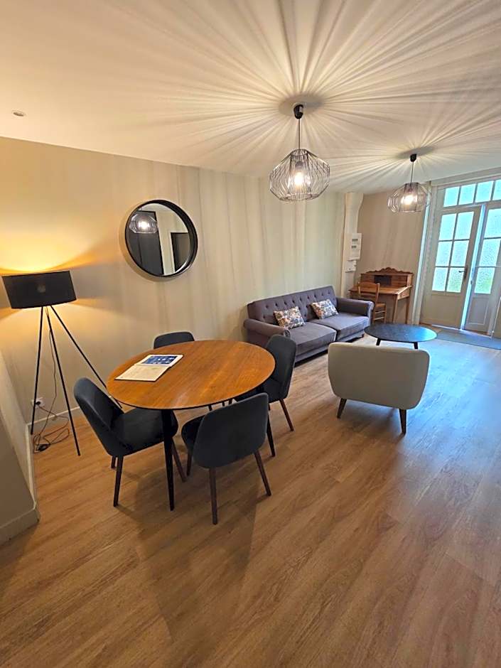 Au Loup Historic Apartments