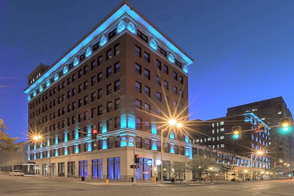 The Current Iowa, Autograph Collection by Marriott
