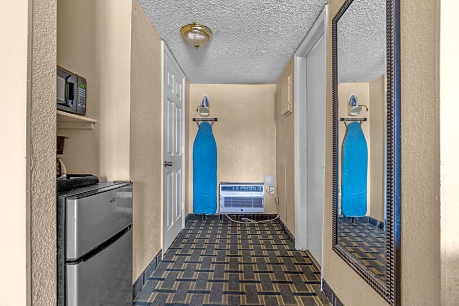 Days Inn by Wyndham Myrtle Beach-Grand Strand