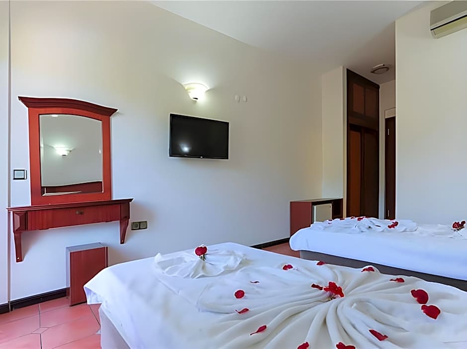 Club Pink Palace Hotel