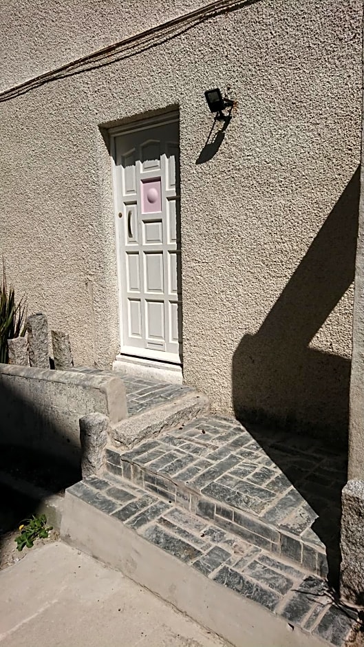 Surf Lookout - King size en-suite with sea views