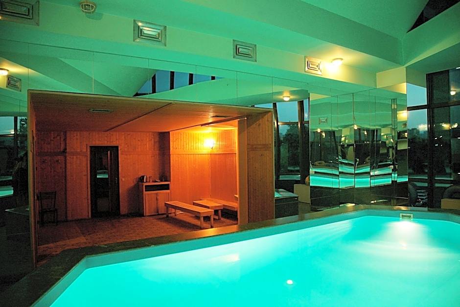 Ararat Hotel