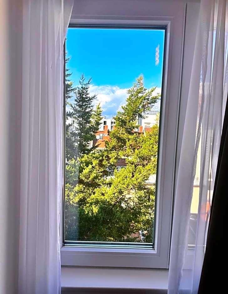 BOSSA CITY Design Apartments