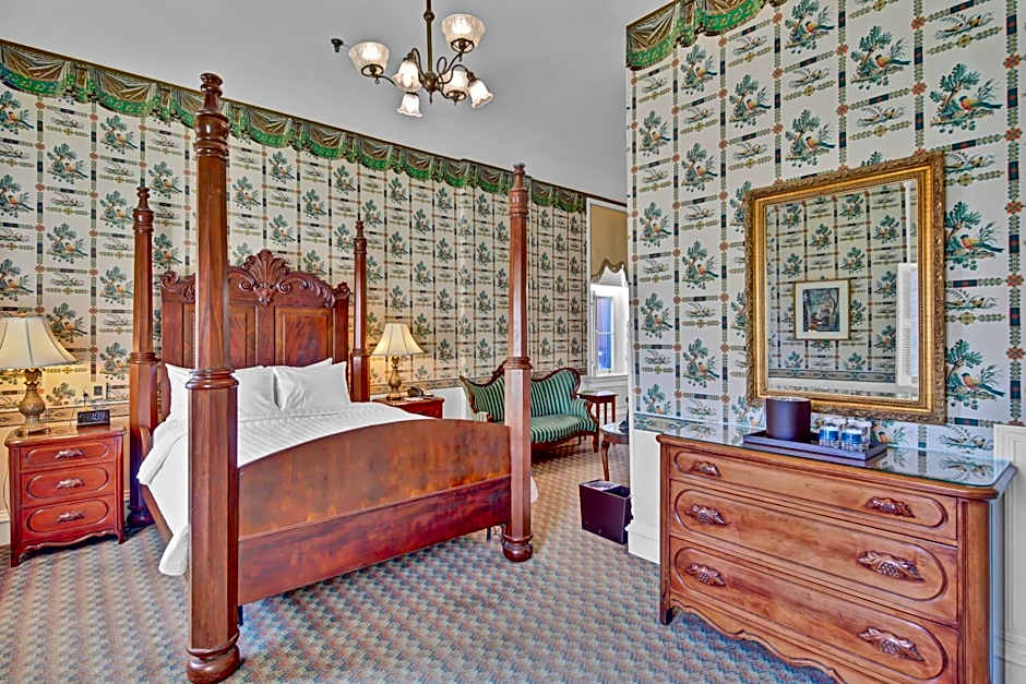 St James Hotel