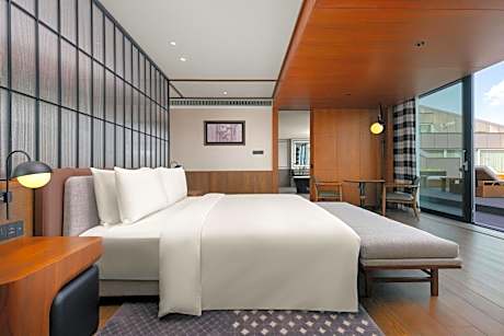 Flow One-Bedroom King Suite with Terrace and Sea View