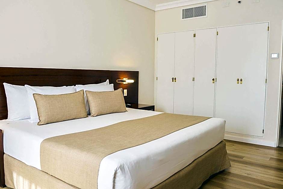 Photo 1 of 6 of 1 Queen Bed Suite