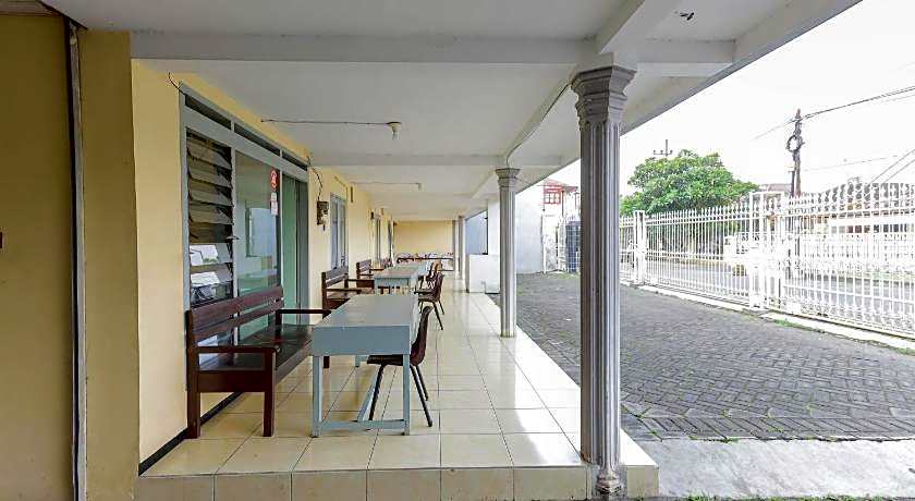 OYO 1289 Cbr Residence