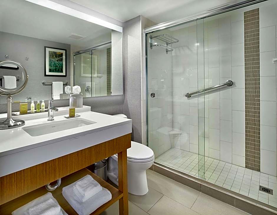 DoubleTree by Hilton Edmonton Downtown