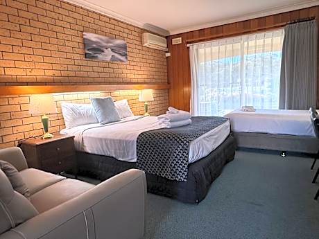 Twin Room - Lakeside