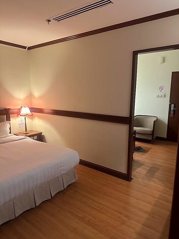 Hotel Emas