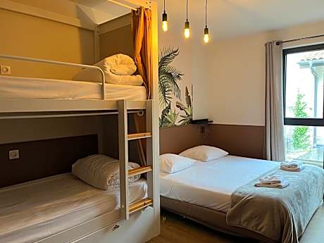 Economy Quadruple Room with Shared Bathroom