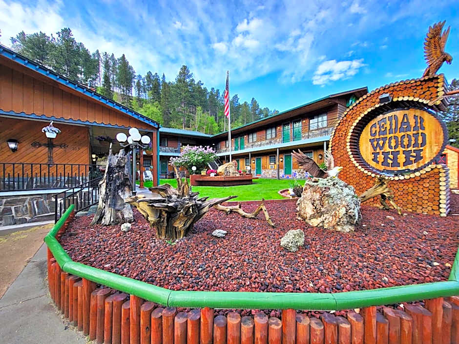Cedar Wood Inn