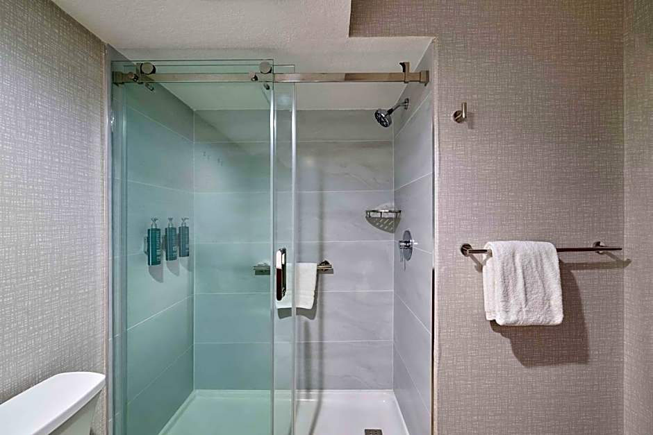 DoubleTree by Hilton Chatsworth