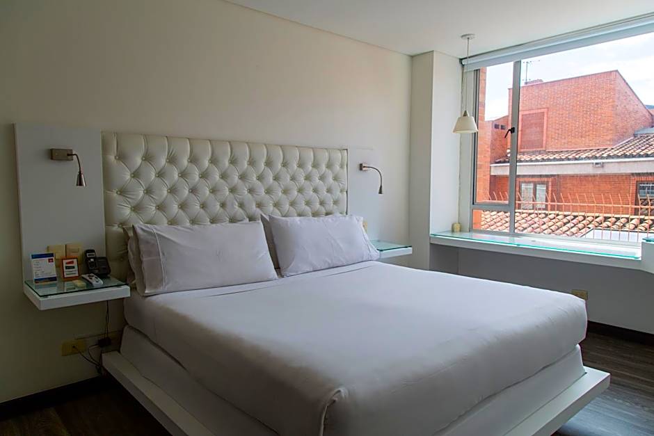 Hotel 104 Art Suites