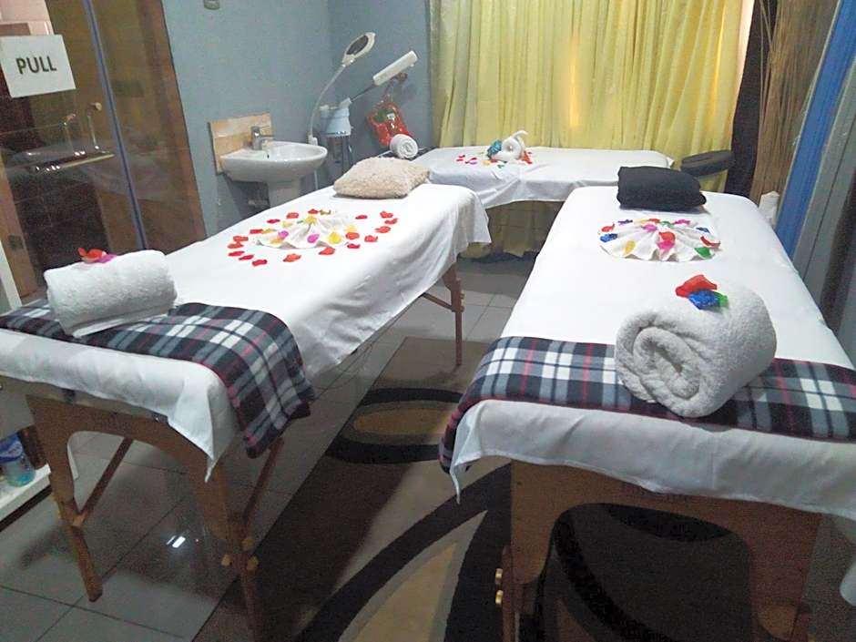 GolfView Suites & Conference Center