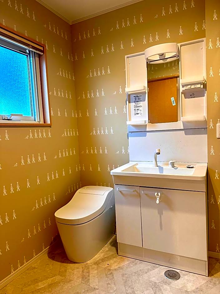 The Lobs 2, Rusutsu, Yotei view, 8 mins to Rusutsu