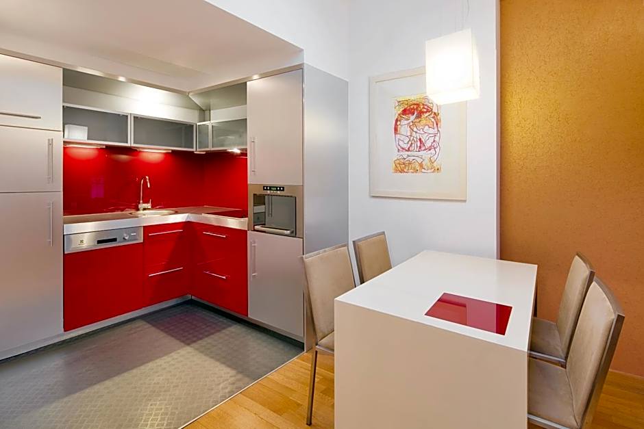 Mamaison Residence Diana