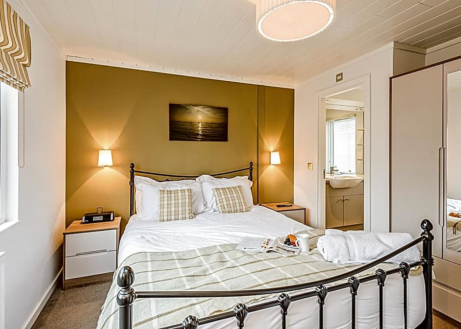 Woodside Coastal Retreat
