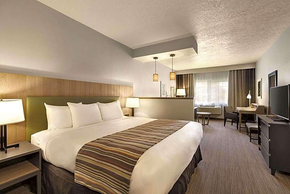 Country Inn & Suites by Radisson, Prineville, OR